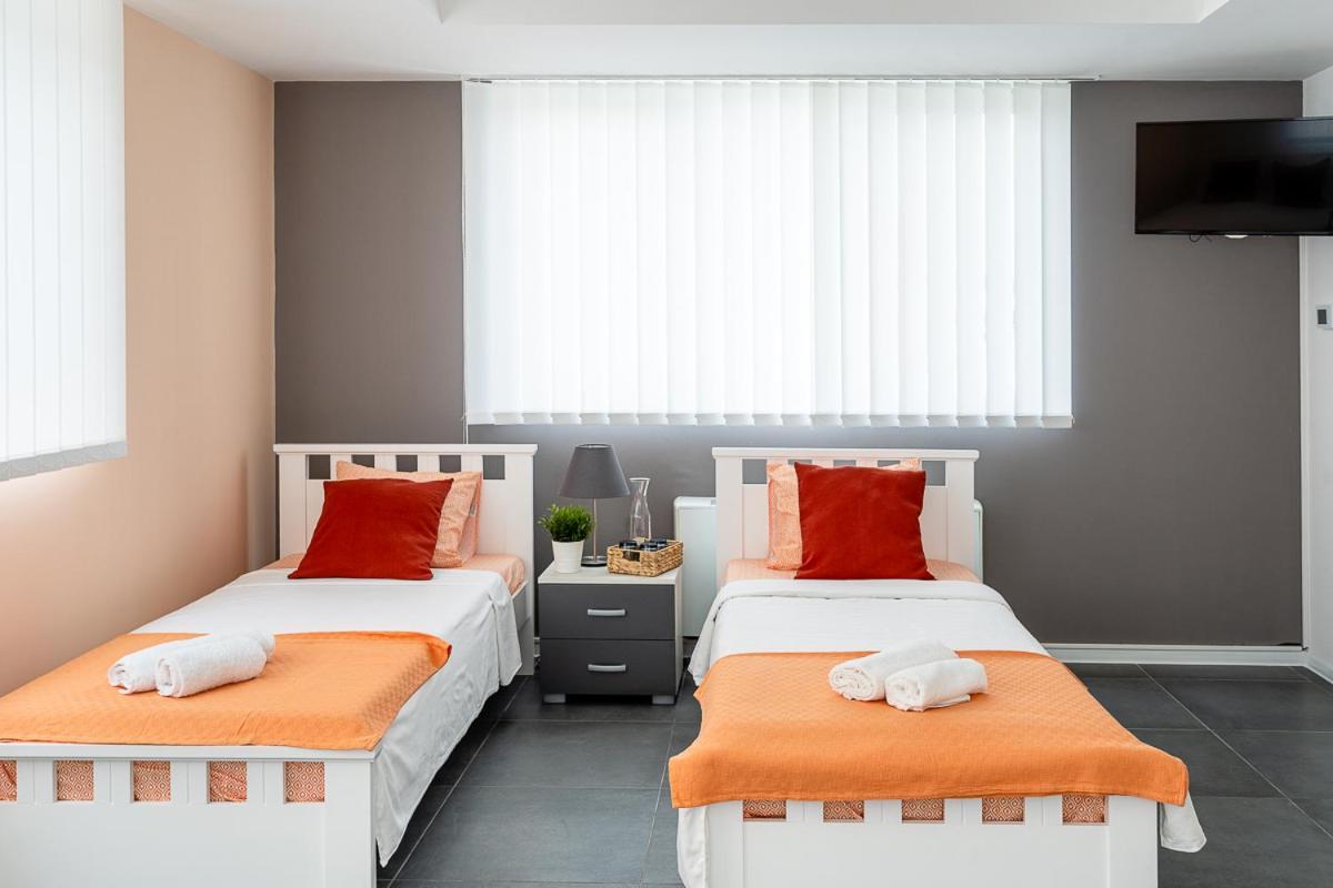 Kostovski Rooms-Near E75 To Greece 韦莱斯 外观 照片
